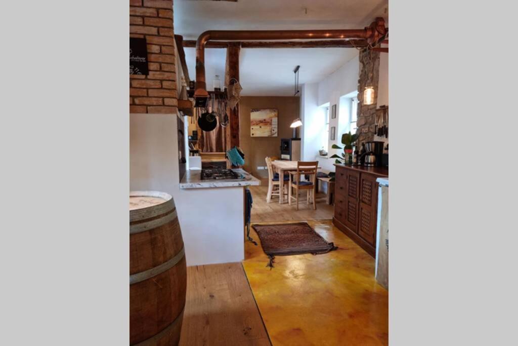 Schoene Ferienwohnung Mit Kamin Neustadt an der Weinstraße المظهر الخارجي الصورة
