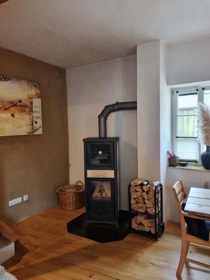 Schoene Ferienwohnung Mit Kamin Neustadt an der Weinstraße المظهر الخارجي الصورة